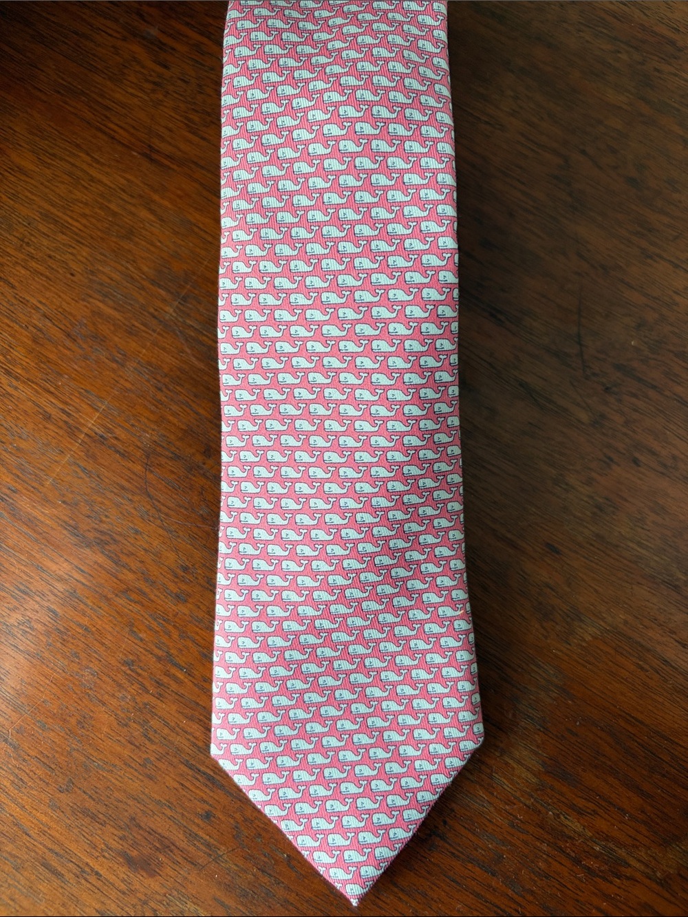 Vineyard Vines-Pink Whale Patterned  Tie